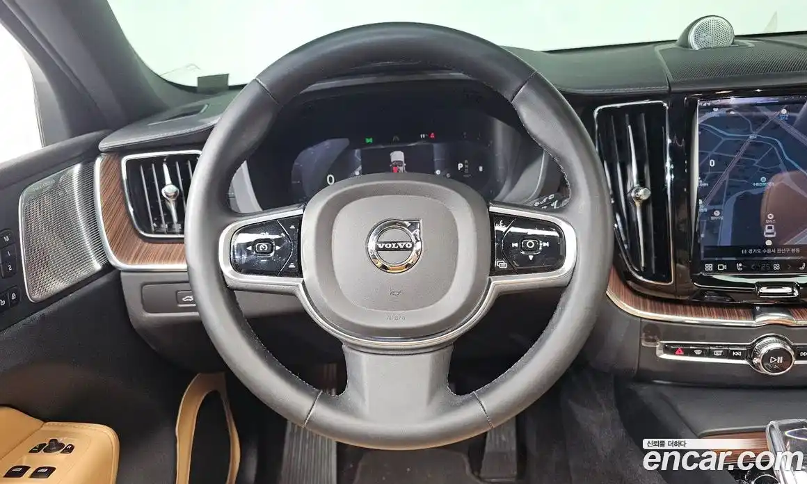 Volvo XC60 2022 2.0 гидро в Москве № 164421, фото 13
