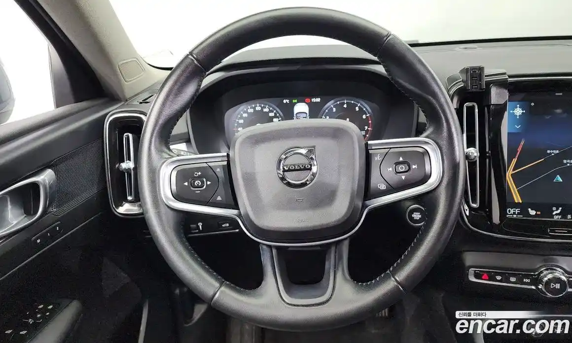 Volvo XC40 2020 2.0 гидро в Москве № 164696, фото 13