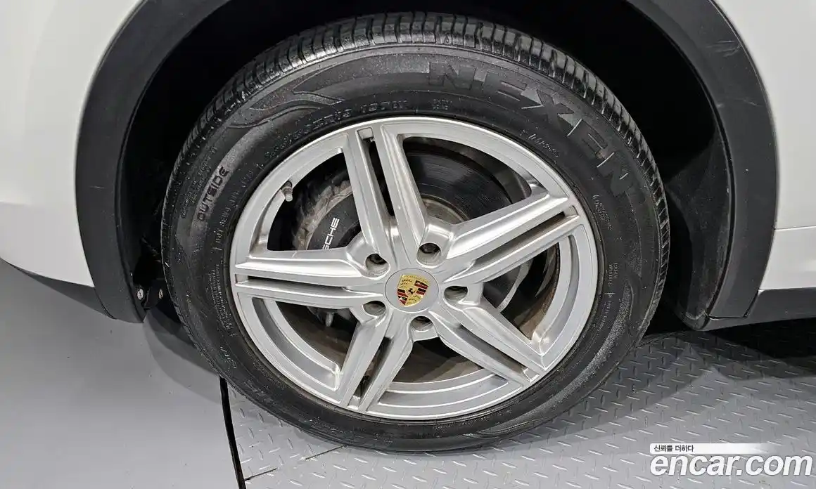 Porsche Cayenne 2016 3.0 гидро в Москве № 165136, фото 5