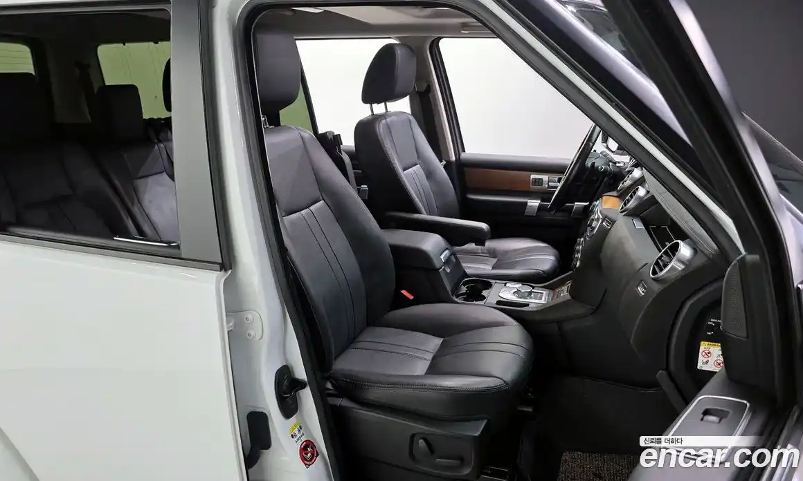 Land Rover Discovery 2015 3.0 гидро в Москве № 166472, фото 12