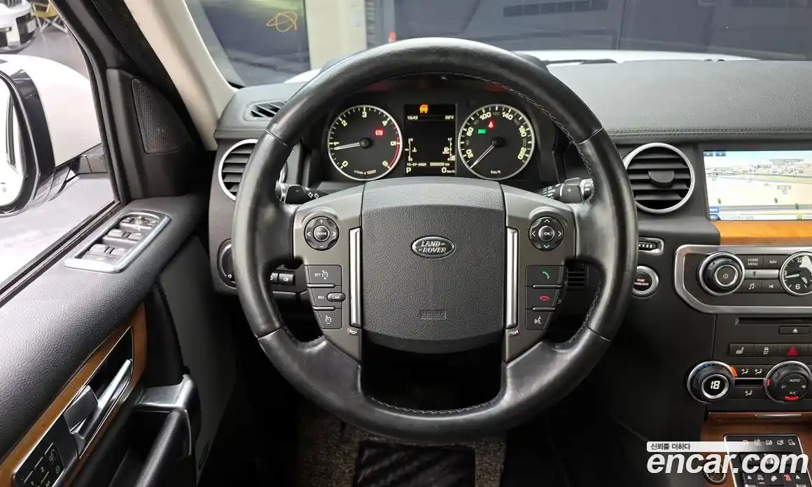 Land Rover Discovery 2015 3.0 гидро в Москве № 166472, фото 13