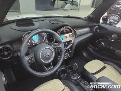 Mini Cooper Convertible 2023 2.0 гидро в Москве № 167415, миниатюра 12