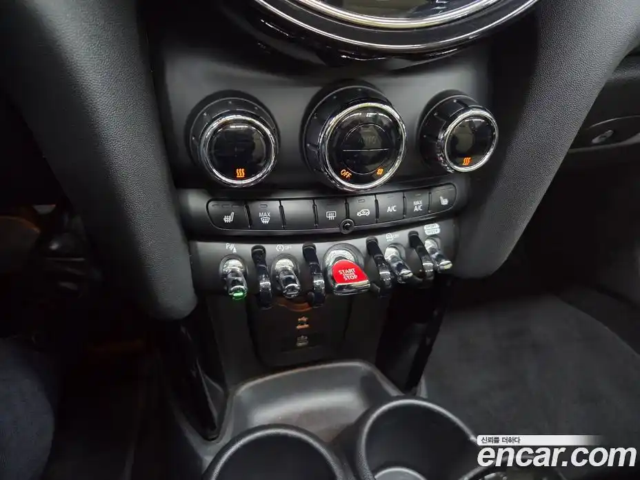Mini Cooper Convertible 2023 2.0 гидро в Москве № 167415, фото 8
