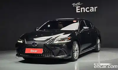 Lexus ES, 2019