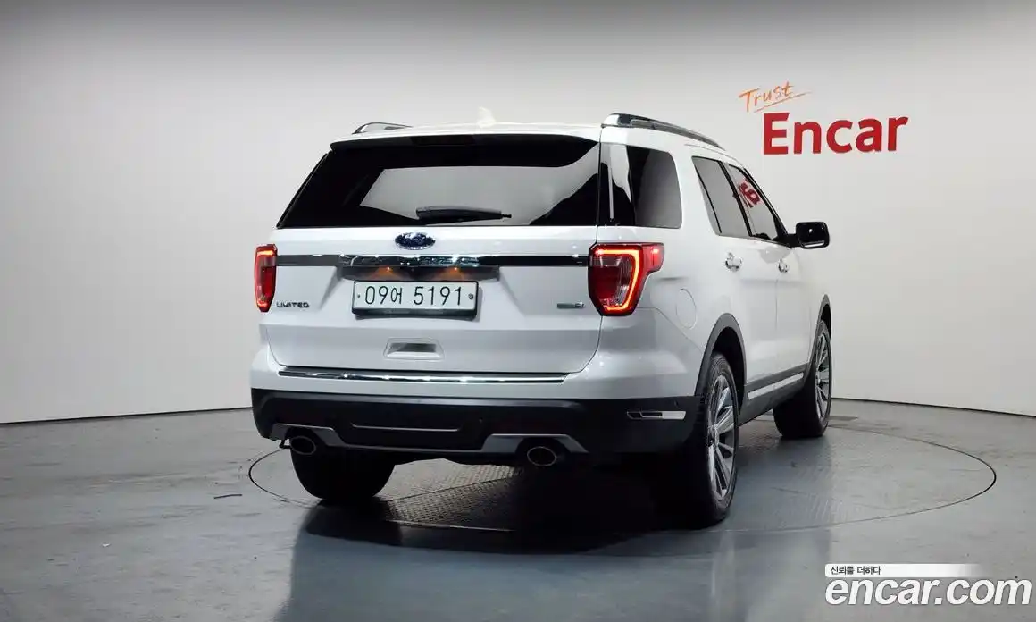 Ford Explorer 2018 2.3 гидро в Москве № 170970, фото 4