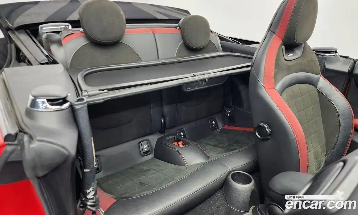 Mini Cooper Convertible 2018 2.0 гидро в Москве № 171295, фото 12