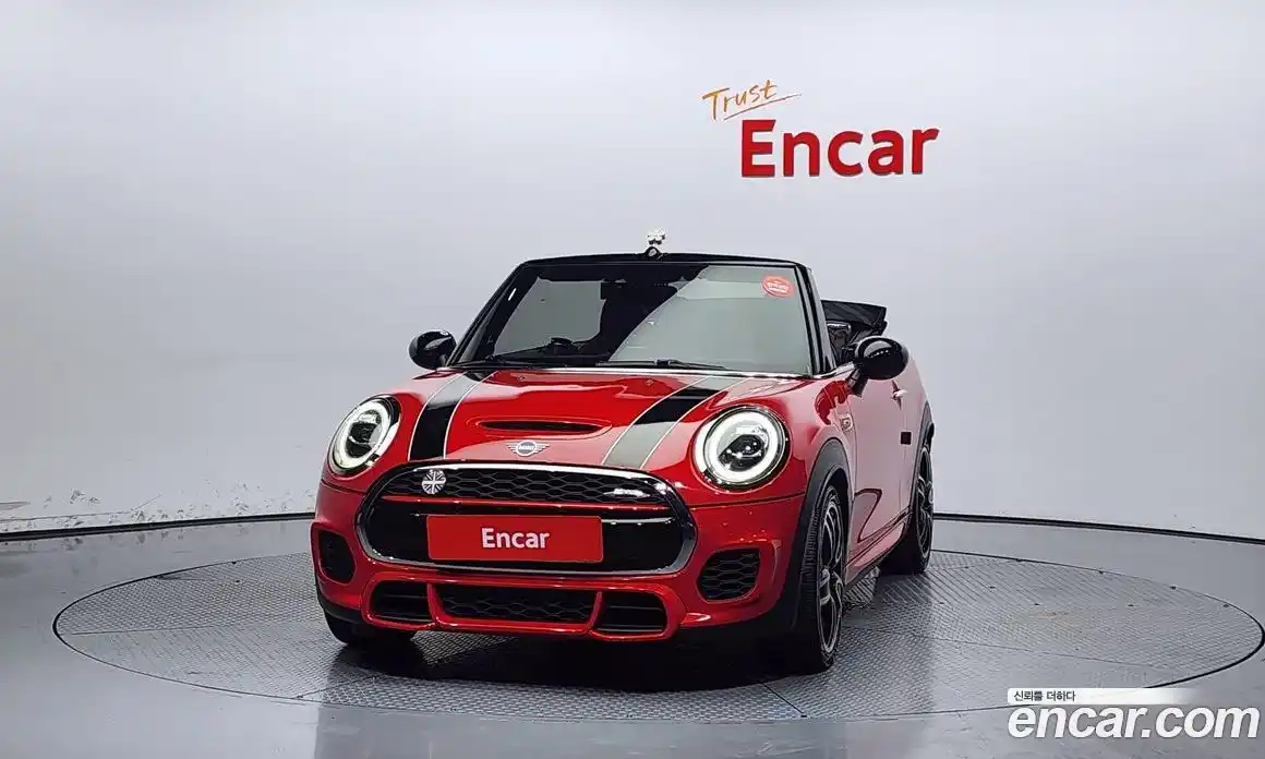 Mini Cooper Convertible 2018 2.0 гидро в Москве № 171295, фото 3