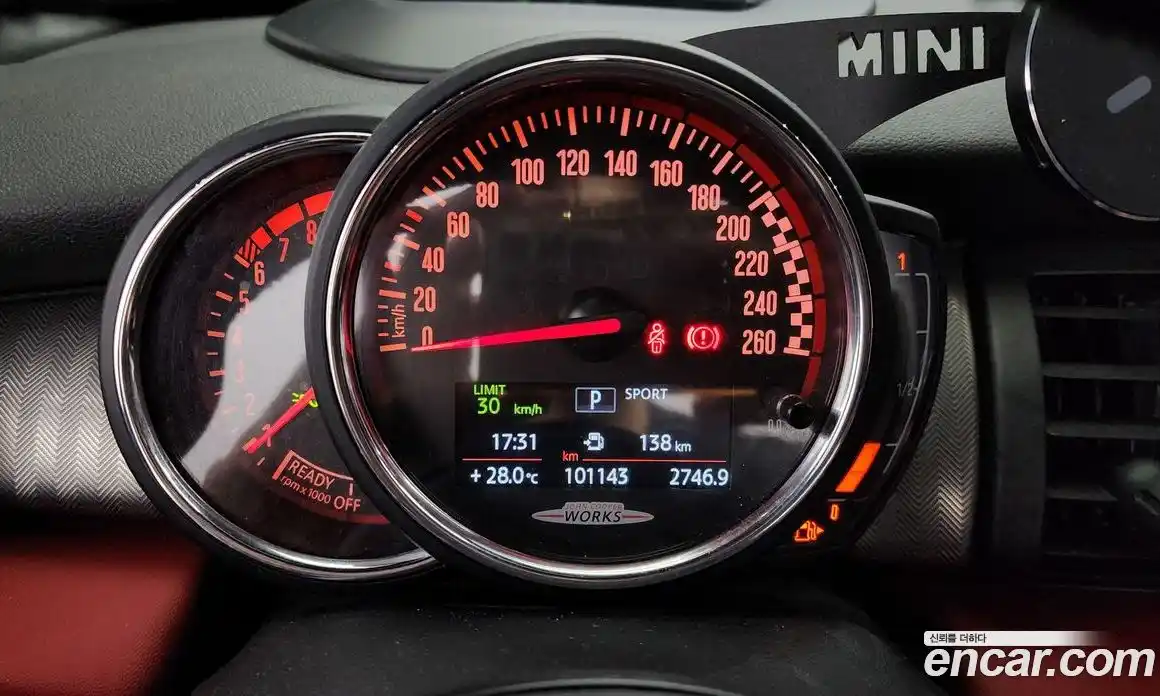 Mini Cooper Convertible 2018 2.0 гидро в Москве № 171295, фото 8