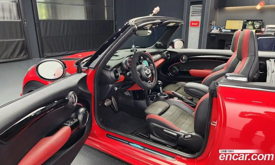 Mini Cooper Convertible 2018 2.0 гидро в Москве № 171295, фото 10