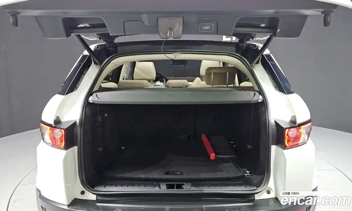 Land Rover Range-Rover Evoque 2015 2.2 гидро в Москве № 188923, фото 20