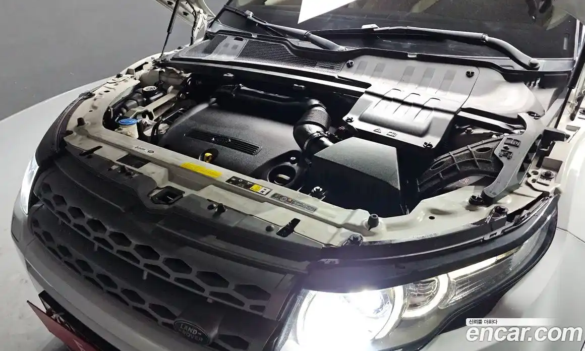 Land Rover Range-Rover Evoque 2015 2.2 гидро в Москве № 188923, фото 6