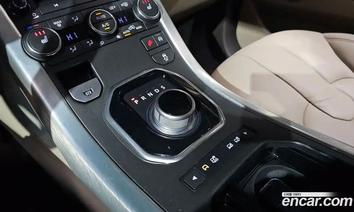 Land Rover Range-Rover Evoque 2015 2.2 гидро в Москве № 188923, фото 9