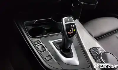 BMW 3-Series 2018 2.0 гидро в Москве № 192994, миниатюра 9
