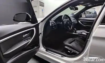 BMW 3-Series 2018 2.0 гидро в Москве № 192994, миниатюра 10