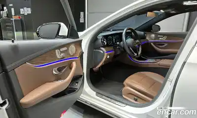 Mercedes-Benz E-Class 2023 1.9 гидро, миниатюра 11