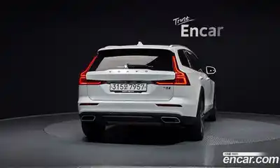 Volvo V60 2020 2.0 гидро в Москве № 196946, миниатюра 4