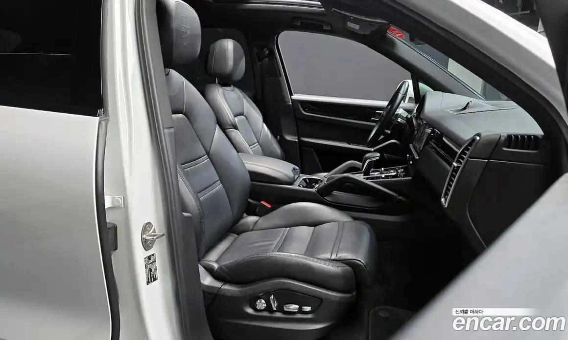 Porsche Cayenne 2019 3.0 гидро в Москве № 197577, фото 10