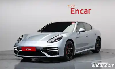 Porsche Panamera, 2015