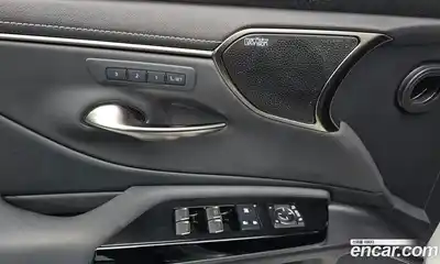 Lexus ES 2024 2.5 гидро в Москве № 198853, миниатюра 12