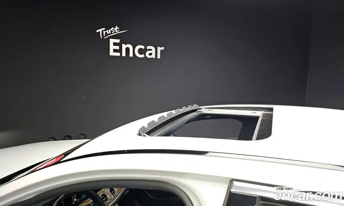 Mercedes-Benz E-Class 2023 2.0 гидро, фото 19