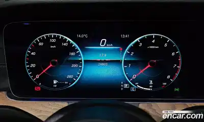 Mercedes-Benz E-Class 2023 2.0 гидро, миниатюра 8