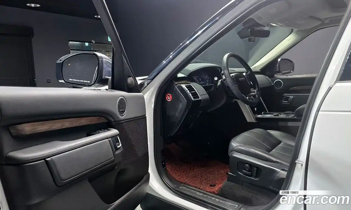 Land Rover Discovery 2018 3.0 гидро в Москве № 213551, фото 11