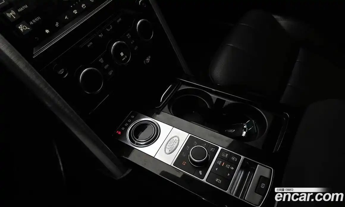 Land Rover Discovery 2018 3.0 гидро в Москве № 213551, фото 9