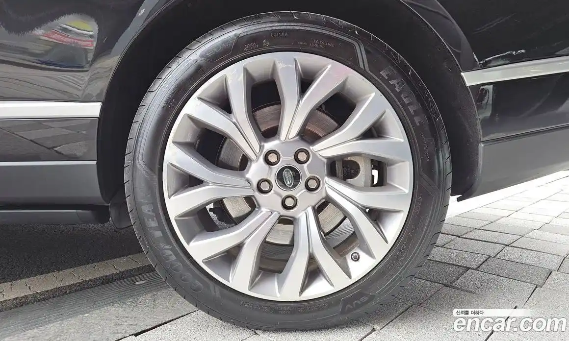Land Rover Range-Rover 2019 4.4 гидро в Москве № 213593, фото 5