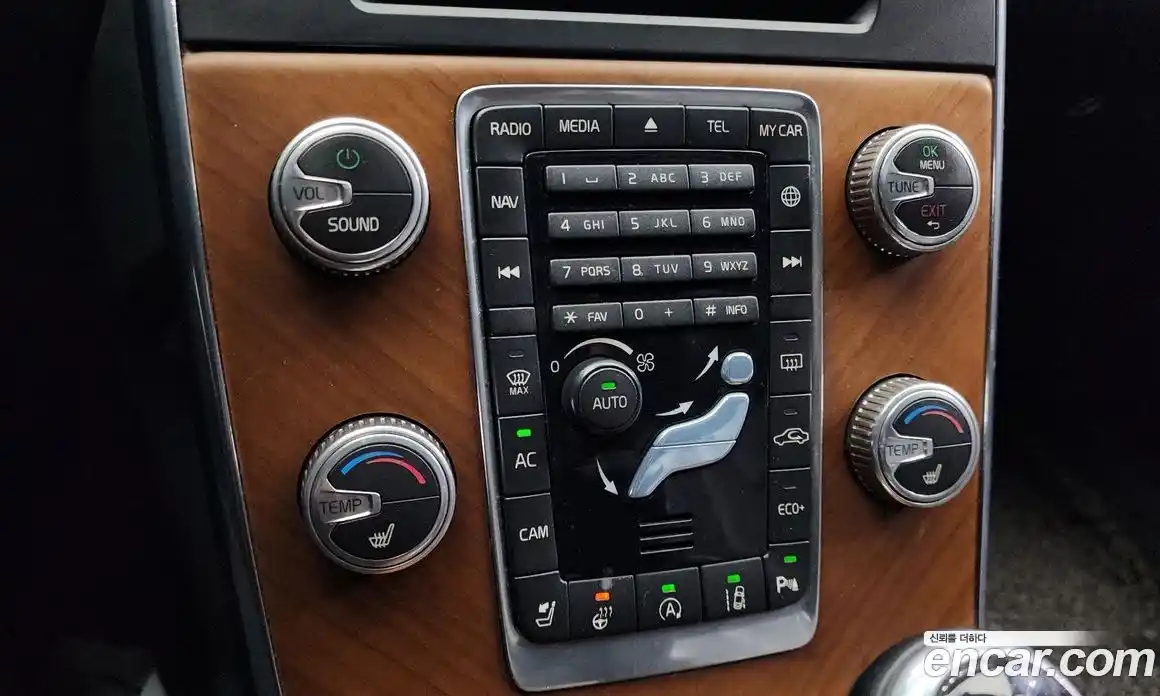 Volvo V60 2016 2.0 гидро в Москве № 218052, фото 16