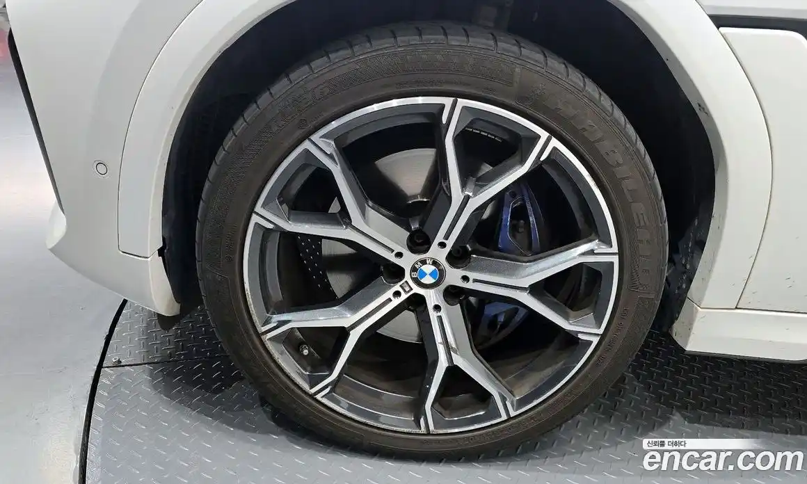 BMW X6 2023 3.0 гидро в Москве № 228742, фото 5