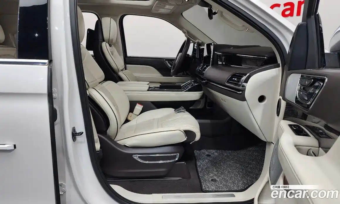 Lincoln Navigator 2018 3.5 гидро в Москве № 255743, фото 11