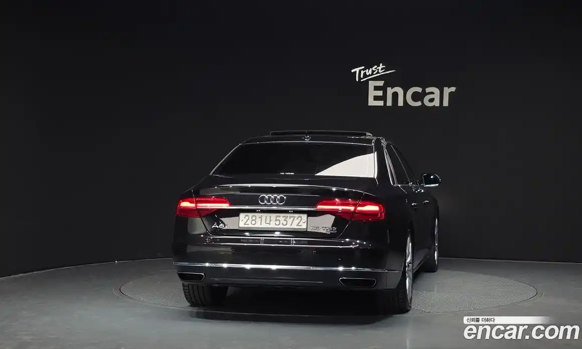 Audi A8 2015 4.0 гидро в Москве № 268953, фото 4