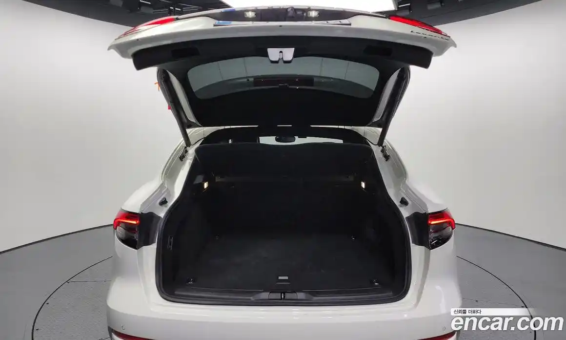 Maserati Levante 2022 2.0 гидро в Москве № 282744, фото 20