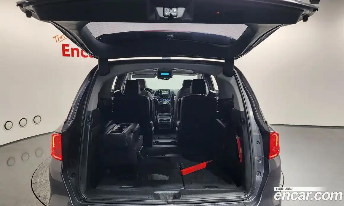 Honda Odyssey 2018 3.5 гидро в Москве № 302874, фото 20