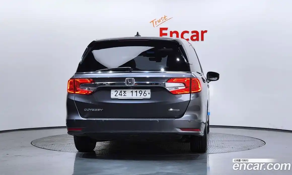 Honda Odyssey 2018 3.5 гидро в Москве № 302874, фото 4