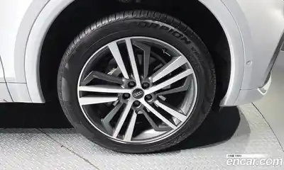 Audi Q5 2023 2.0 гидро в Москве № 311708, миниатюра 5