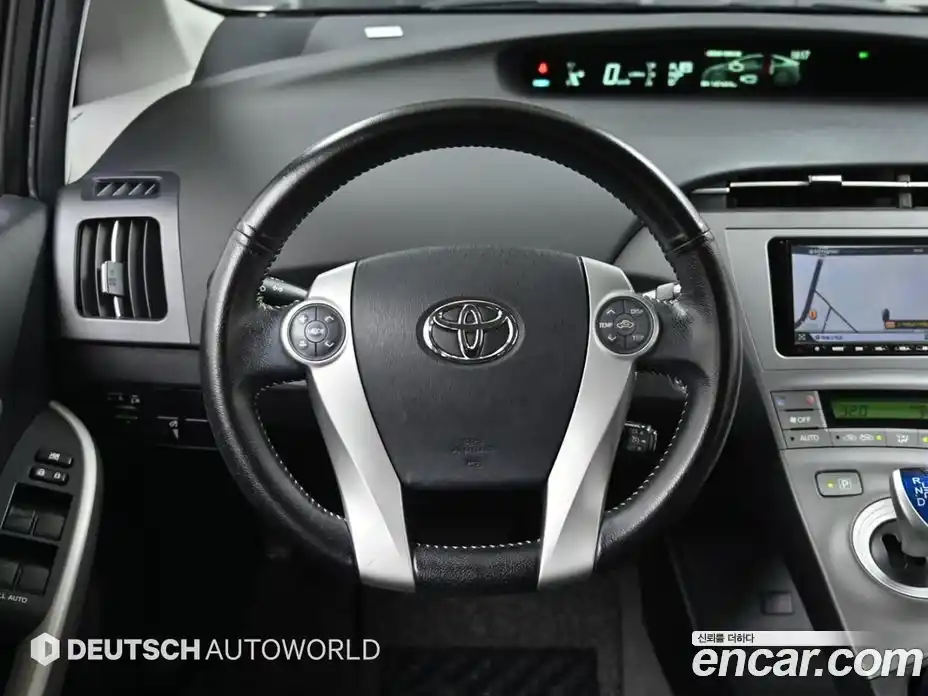 Toyota Prius 2012 1.8 гидро в Москве № 318636, фото 13