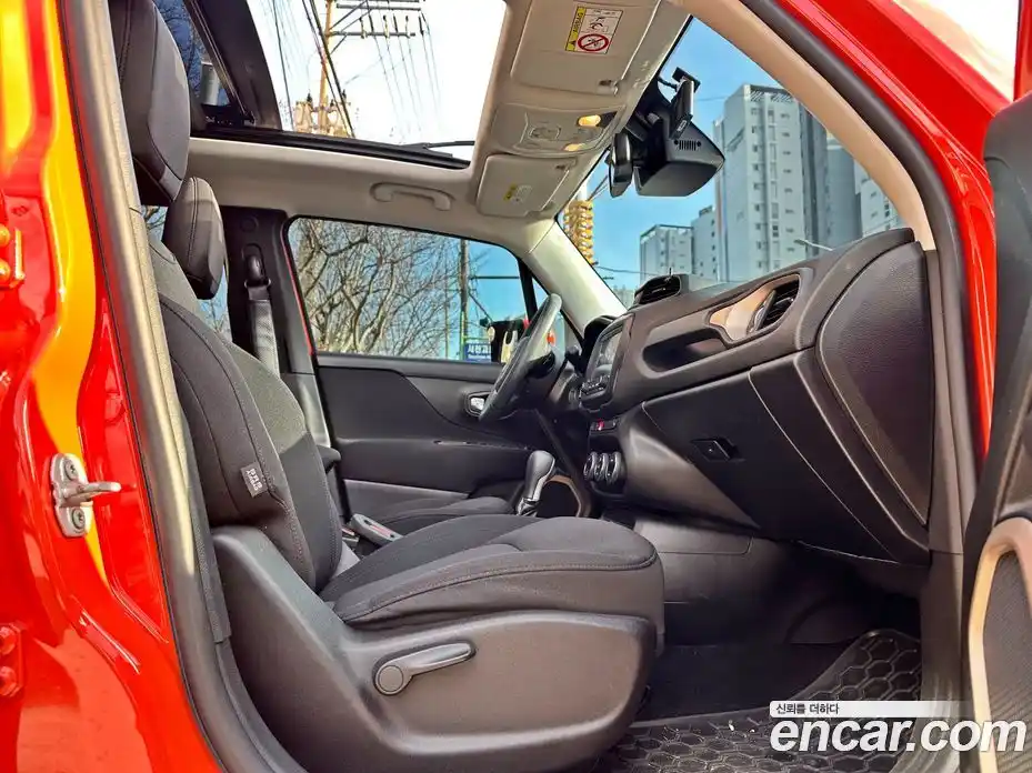Jeep Renegade 2016 2.0 гидро в Москве № 323494, фото 6