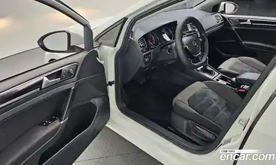 Volkswagen Golf 2015 1.6 гидро в Москве № 358136, миниатюра 11