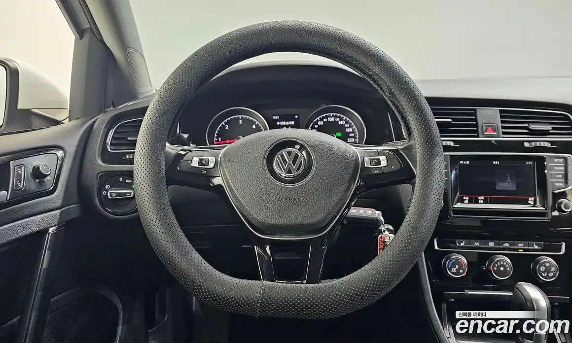 Volkswagen Golf 2015 1.6 гидро в Москве № 358136, фото 13
