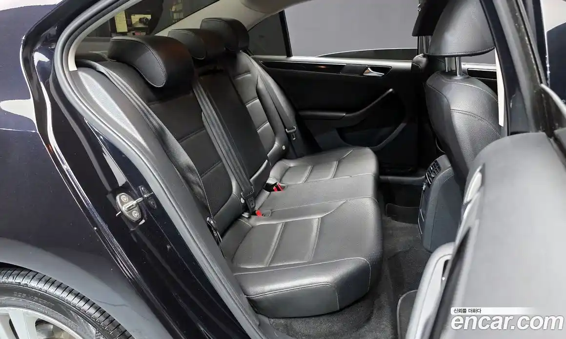 Volkswagen Jetta 2015 2.0 гидро в Москве № 358903, фото 12