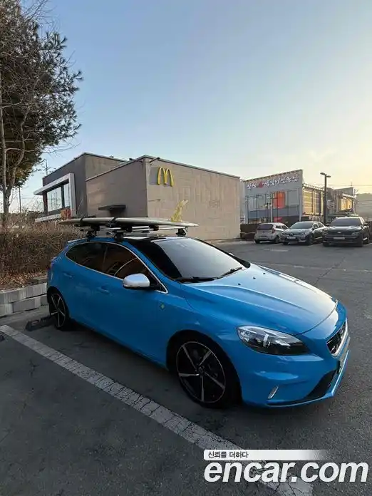 Volvo V40 2015 2.0 гидро в Москве № 374077, фото 3