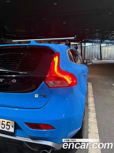 Volvo V40 2015 2.0 гидро в Москве № 374077, миниатюра 7