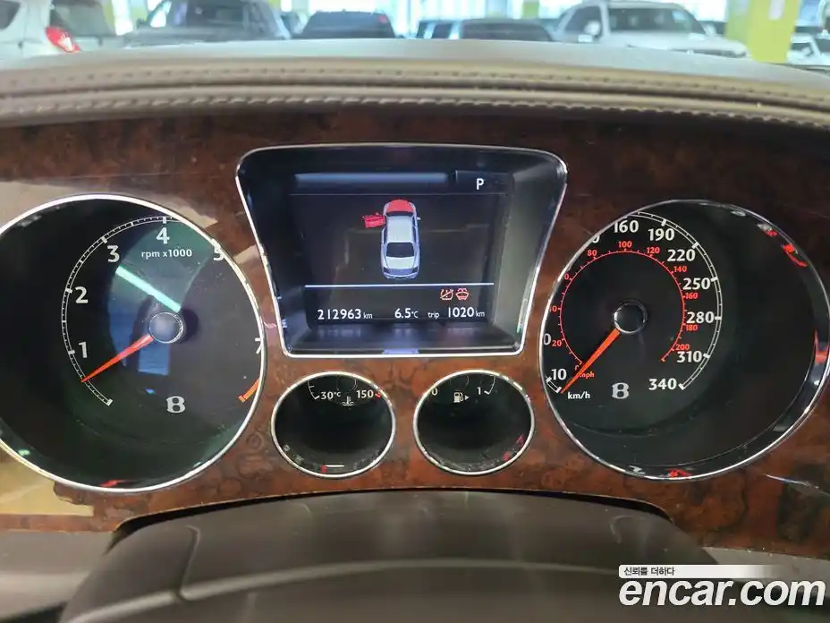 Bentley Flying Spur 2011 6.0 гидро в Москве № 387219, фото 8