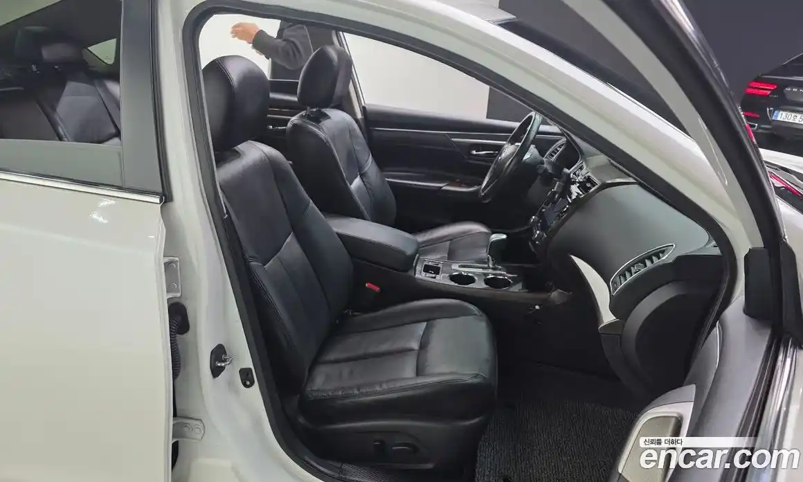Nissan Altima 2015 2.5 гидро в Москве № 406079, фото 12