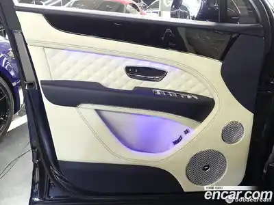 Bentley Bentayga 2021 4.0 гидро в Москве № 418268, миниатюра 11