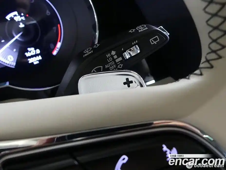 Bentley Bentayga 2021 4.0 гидро в Москве № 418268, фото 16