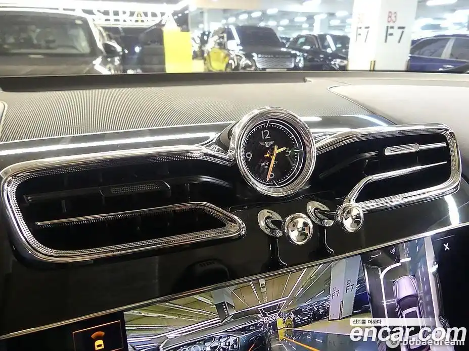 Bentley Bentayga 2021 4.0 гидро в Москве № 418268, фото 19