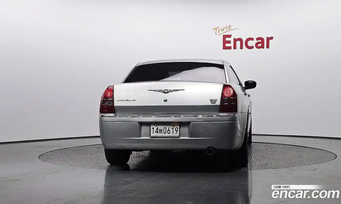 Chrysler 300C 2007 2.7 гидро в Москве № 418280, фото 4