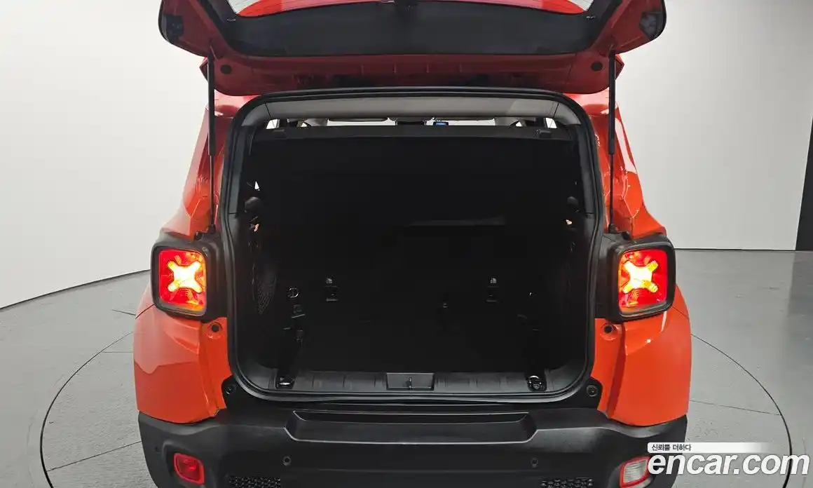 Jeep Renegade 2017 2.4 гидро в Москве № 472733, фото 20